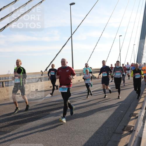 03.10.2025 - Köhlbrandbrückenlauf Yannick Fuchs http://msf.ph/oto/9178185 03.10.2025 08:30:26 Position 1 10 meine-sportfotos.de