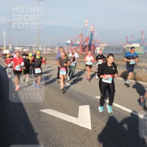 03.10.2025 - Köhlbrandbrückenlauf Yannick Fuchs http://msf.ph/oto/9178236 03.10.2025 08:49:48 Position 2 6 meine-sportfotos.de