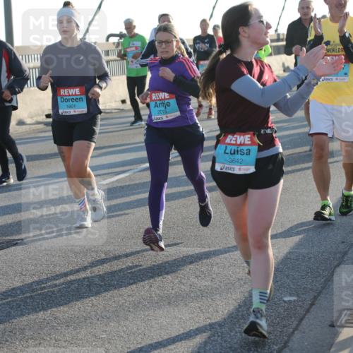 03.10.2025 - Köhlbrandbrückenlauf Yannick Fuchs http://msf.ph/oto/9178267 03.10.2025 08:30:34 Position 1 1287, 1801, 2015, 3642 meine-sportfotos.de