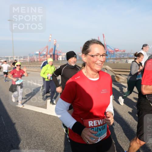 03.10.2025 - Köhlbrandbrückenlauf Yannick Fuchs http://msf.ph/oto/9178292 03.10.2025 08:49:52 Position 2 3487, 3486 meine-sportfotos.de
