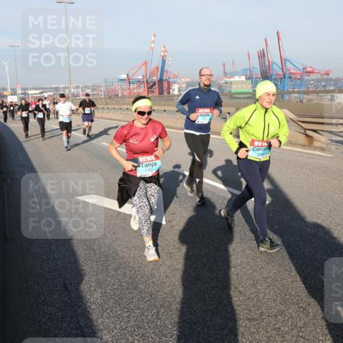 03.10.2025 - Köhlbrandbrückenlauf Yannick Fuchs http://msf.ph/oto/9178313 03.10.2025 08:49:53 Position 2 1751, 1124, 1792 meine-sportfotos.de