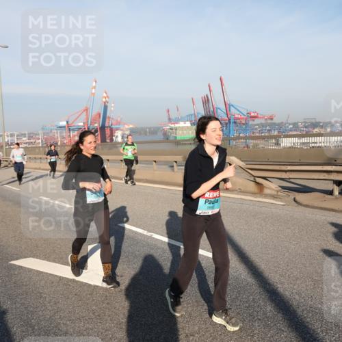 03.10.2025 - Köhlbrandbrückenlauf Yannick Fuchs http://msf.ph/oto/9178372 03.10.2025 08:49:58 Position 2 1695 meine-sportfotos.de