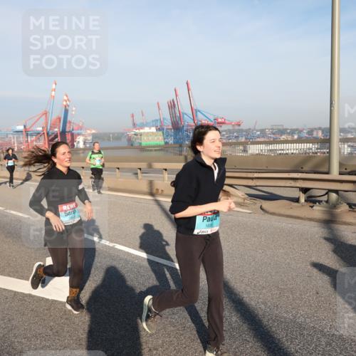 03.10.2025 - Köhlbrandbrückenlauf Yannick Fuchs http://msf.ph/oto/9178376 03.10.2025 08:49:58 Position 2 1868, 1695 meine-sportfotos.de