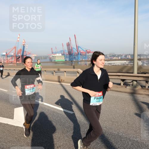 03.10.2025 - Köhlbrandbrückenlauf Yannick Fuchs http://msf.ph/oto/9178378 03.10.2025 08:49:58 Position 2 1868, 1695 meine-sportfotos.de