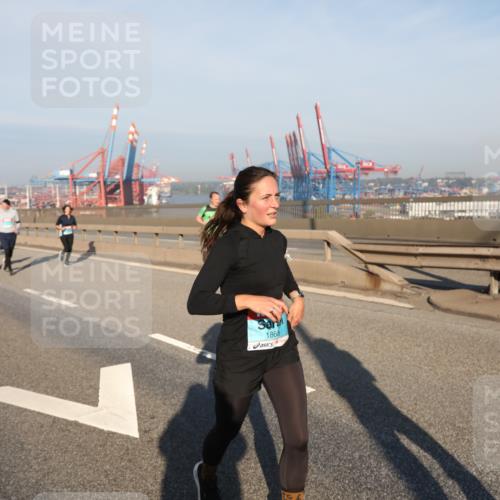 03.10.2025 - Köhlbrandbrückenlauf Yannick Fuchs http://msf.ph/oto/9178387 03.10.2025 08:49:59 Position 2 1868 meine-sportfotos.de
