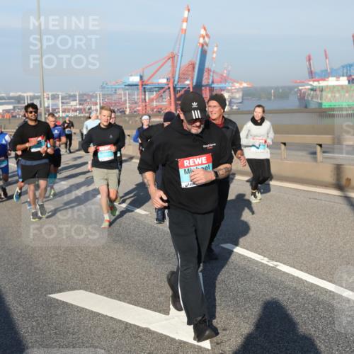 03.10.2025 - Köhlbrandbrückenlauf Yannick Fuchs http://msf.ph/oto/9178422 03.10.2025 08:50:06 Position 2  meine-sportfotos.de