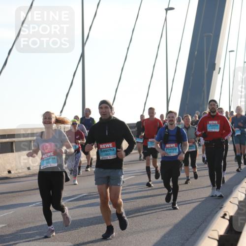 03.10.2025 - Köhlbrandbrückenlauf Yannick Fuchs http://msf.ph/oto/9178445 03.10.2025 08:31:15 Position 1 1907, 1905 meine-sportfotos.de