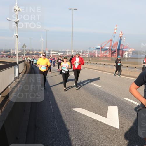 03.10.2025 - Köhlbrandbrückenlauf Yannick Fuchs http://msf.ph/oto/9178492 03.10.2025 08:50:13 Position 2 1884 meine-sportfotos.de
