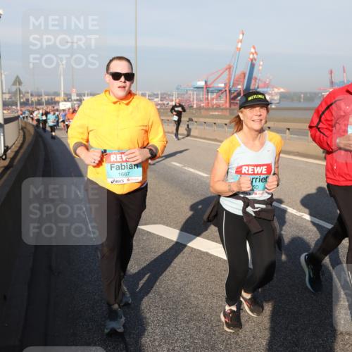 03.10.2025 - Köhlbrandbrückenlauf Yannick Fuchs http://msf.ph/oto/9178525 03.10.2025 08:50:16 Position 2 1667, 50, 651 meine-sportfotos.de