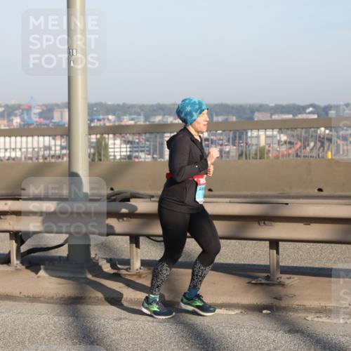 03.10.2025 - Köhlbrandbrückenlauf Yannick Fuchs http://msf.ph/oto/9178542 03.10.2025 08:50:19 Position 2 118 meine-sportfotos.de