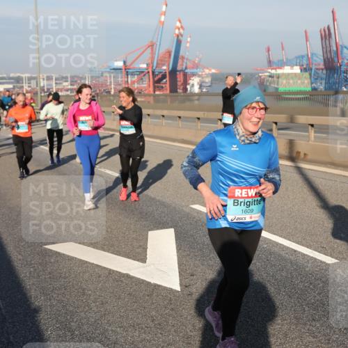 03.10.2025 - Köhlbrandbrückenlauf Yannick Fuchs http://msf.ph/oto/9178553 03.10.2025 08:50:20 Position 2 1609 meine-sportfotos.de