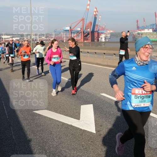 03.10.2025 - Köhlbrandbrückenlauf Yannick Fuchs http://msf.ph/oto/9178555 03.10.2025 08:50:20 Position 2 1609 meine-sportfotos.de