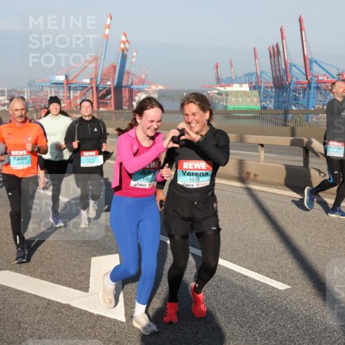 03.10.2025 - Köhlbrandbrückenlauf Yannick Fuchs http://msf.ph/oto/9178577 03.10.2025 08:50:22 Position 2 1461, 1049 meine-sportfotos.de