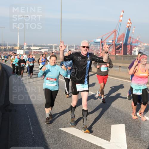 03.10.2025 - Köhlbrandbrückenlauf Yannick Fuchs http://msf.ph/oto/9178597 03.10.2025 08:50:24 Position 2 1732, 3468, 3273 meine-sportfotos.de