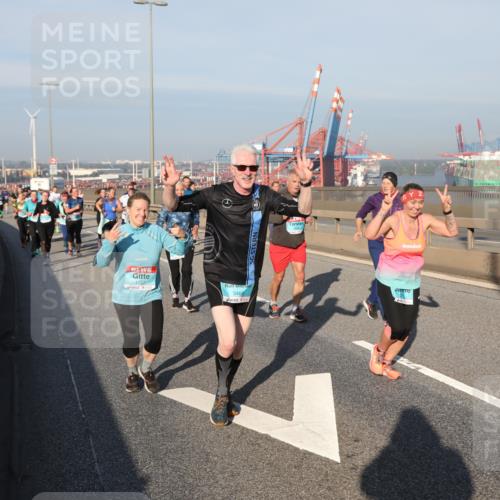 03.10.2025 - Köhlbrandbrückenlauf Yannick Fuchs http://msf.ph/oto/9178599 03.10.2025 08:50:25 Position 2 1737, 3468 meine-sportfotos.de