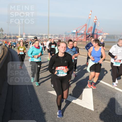 03.10.2025 - Köhlbrandbrückenlauf Yannick Fuchs http://msf.ph/oto/9178653 03.10.2025 08:50:31 Position 2 55, 3555 meine-sportfotos.de