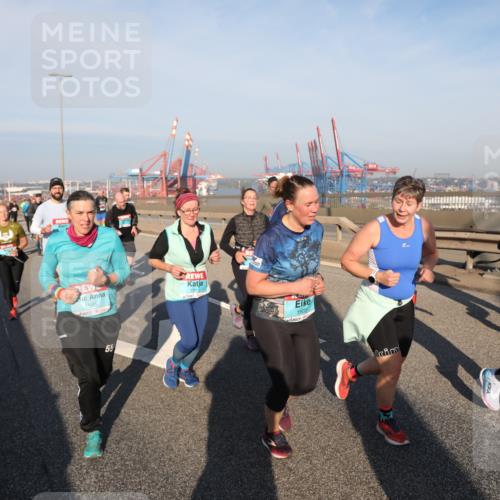 03.10.2025 - Köhlbrandbrückenlauf Yannick Fuchs http://msf.ph/oto/9178667 03.10.2025 08:50:32 Position 2 1545, 1911, 55, 1502 meine-sportfotos.de