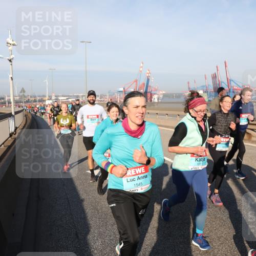 03.10.2025 - Köhlbrandbrückenlauf Yannick Fuchs http://msf.ph/oto/9178671 03.10.2025 08:50:33 Position 2 1545, 1911, 55 meine-sportfotos.de
