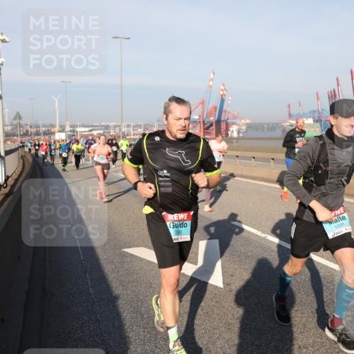 03.10.2025 - Köhlbrandbrückenlauf Yannick Fuchs http://msf.ph/oto/9178712 03.10.2025 08:50:37 Position 2 2392, 1031 meine-sportfotos.de