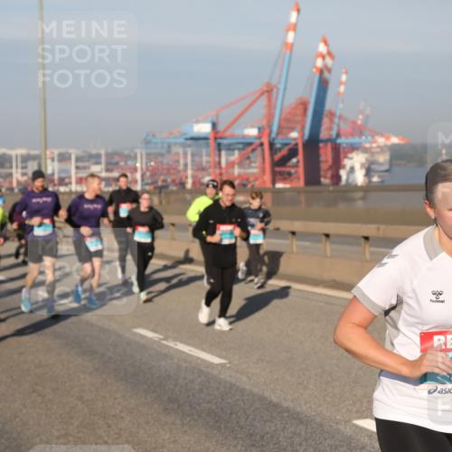 03.10.2025 - Köhlbrandbrückenlauf Yannick Fuchs http://msf.ph/oto/9178750 03.10.2025 08:50:41 Position 2 1885 meine-sportfotos.de