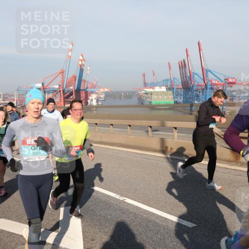03.10.2025 - Köhlbrandbrückenlauf Yannick Fuchs http://msf.ph/oto/9178785 03.10.2025 08:50:46 Position 2 3051, 2242 meine-sportfotos.de