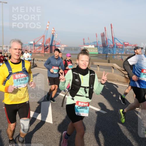 03.10.2025 - Köhlbrandbrückenlauf Yannick Fuchs http://msf.ph/oto/9178812 03.10.2025 08:50:48 Position 2 3050, 1503, 1862 meine-sportfotos.de