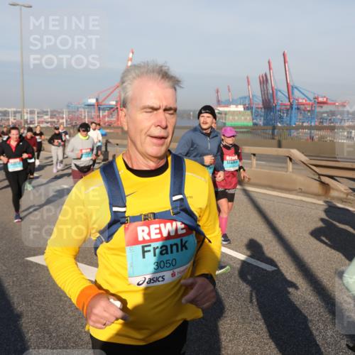 03.10.2025 - Köhlbrandbrückenlauf Yannick Fuchs http://msf.ph/oto/9178818 03.10.2025 08:50:49 Position 2 3050 meine-sportfotos.de