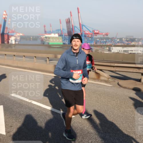 03.10.2025 - Köhlbrandbrückenlauf Yannick Fuchs http://msf.ph/oto/9178821 03.10.2025 08:50:50 Position 2 191 meine-sportfotos.de