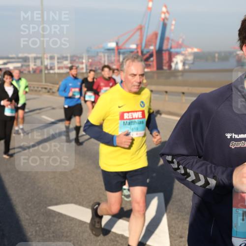 03.10.2025 - Köhlbrandbrückenlauf Yannick Fuchs http://msf.ph/oto/9178861 03.10.2025 08:50:55 Position 2 619, 1725 meine-sportfotos.de