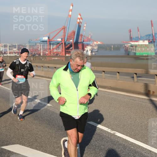 03.10.2025 - Köhlbrandbrückenlauf Yannick Fuchs http://msf.ph/oto/9178896 03.10.2025 08:50:59 Position 2  meine-sportfotos.de