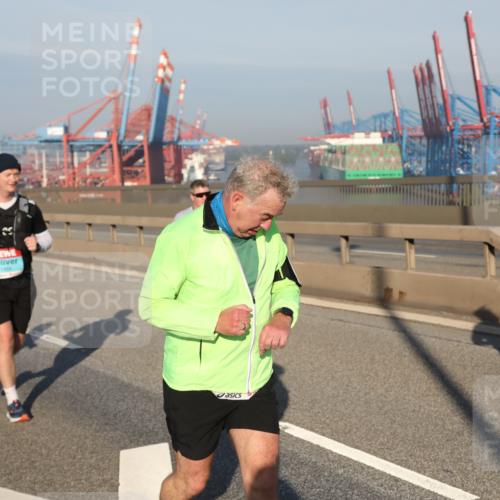 03.10.2025 - Köhlbrandbrückenlauf Yannick Fuchs http://msf.ph/oto/9178900 03.10.2025 08:50:59 Position 2  meine-sportfotos.de