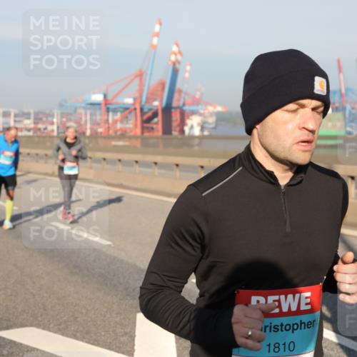 03.10.2025 - Köhlbrandbrückenlauf Yannick Fuchs http://msf.ph/oto/9178904 03.10.2025 08:51:01 Position 2 1810, 184 meine-sportfotos.de