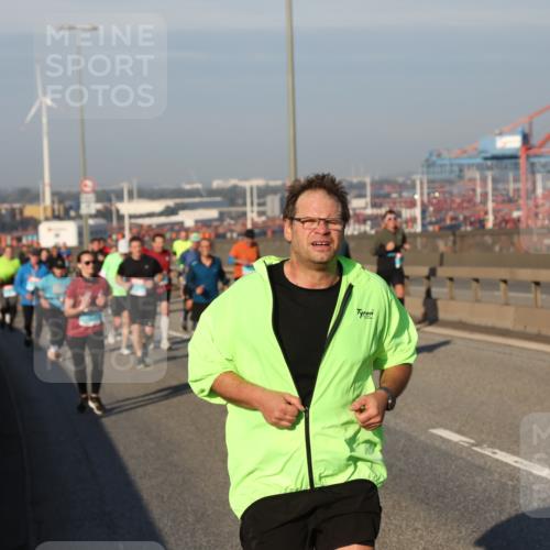 03.10.2025 - Köhlbrandbrückenlauf Yannick Fuchs http://msf.ph/oto/9178950 03.10.2025 08:51:12 Position 2  meine-sportfotos.de