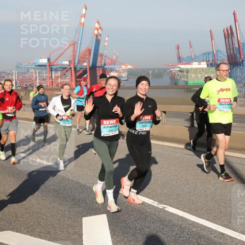 03.10.2025 - Köhlbrandbrückenlauf Yannick Fuchs http://msf.ph/oto/9178996 03.10.2025 08:51:24 Position 2 1995, 1850, 1835, 1731 meine-sportfotos.de