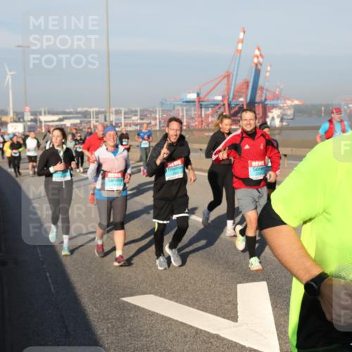 03.10.2025 - Köhlbrandbrückenlauf Yannick Fuchs http://msf.ph/oto/9179013 03.10.2025 08:51:26 Position 2  meine-sportfotos.de