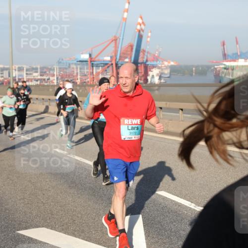 03.10.2025 - Köhlbrandbrückenlauf Yannick Fuchs http://msf.ph/oto/9179034 03.10.2025 08:51:29 Position 2 3172 meine-sportfotos.de