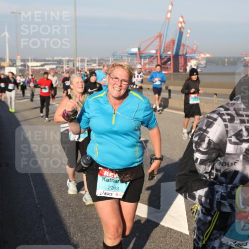 03.10.2025 - Köhlbrandbrückenlauf Yannick Fuchs http://msf.ph/oto/9179150 03.10.2025 08:51:41 Position 2 2243, 1669 meine-sportfotos.de