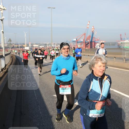 03.10.2025 - Köhlbrandbrückenlauf Yannick Fuchs http://msf.ph/oto/9179274 03.10.2025 08:51:54 Position 2 3114, 3570 meine-sportfotos.de