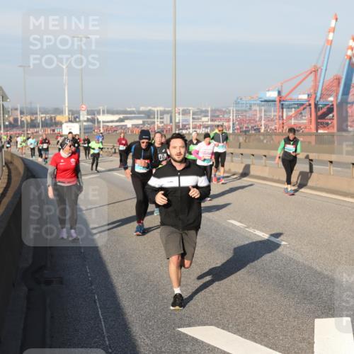 03.10.2025 - Köhlbrandbrückenlauf Yannick Fuchs http://msf.ph/oto/9179286 03.10.2025 08:51:55 Position 2  meine-sportfotos.de