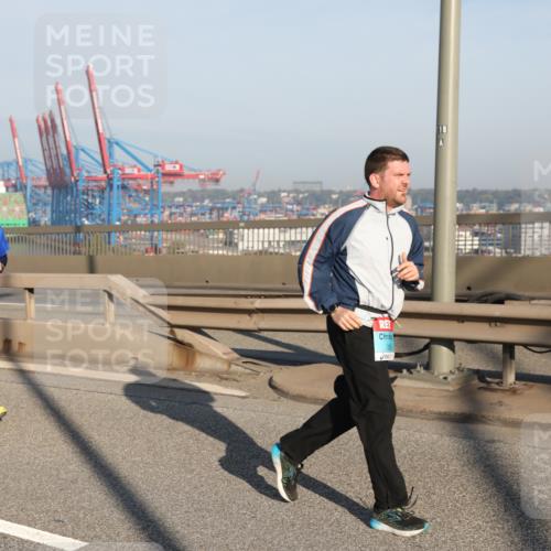03.10.2025 - Köhlbrandbrückenlauf Yannick Fuchs http://msf.ph/oto/9179294 03.10.2025 08:51:56 Position 2 2142, 118 meine-sportfotos.de