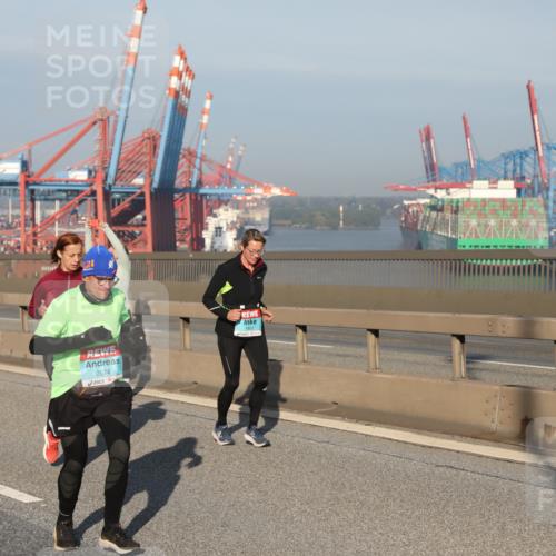 03.10.2025 - Köhlbrandbrückenlauf Yannick Fuchs http://msf.ph/oto/9179345 03.10.2025 08:52:05 Position 2 2674, 1463 meine-sportfotos.de