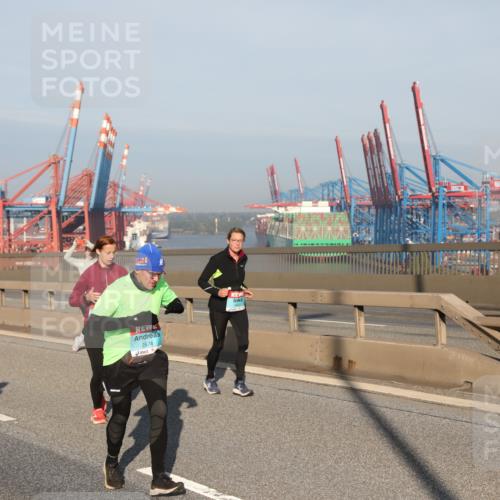 03.10.2025 - Köhlbrandbrückenlauf Yannick Fuchs http://msf.ph/oto/9179349 03.10.2025 08:52:06 Position 2 2674 meine-sportfotos.de