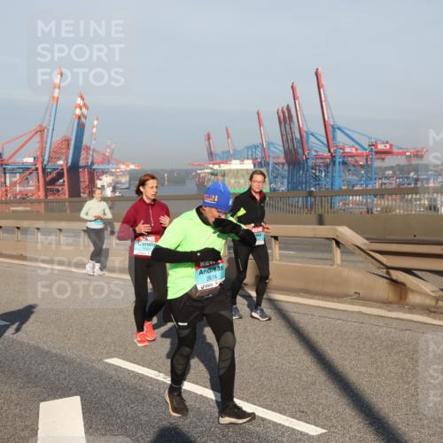 03.10.2025 - Köhlbrandbrückenlauf Yannick Fuchs http://msf.ph/oto/9179358 03.10.2025 08:52:06 Position 2 1329, 1, 2674 meine-sportfotos.de