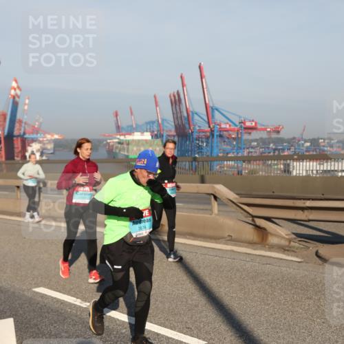 03.10.2025 - Köhlbrandbrückenlauf Yannick Fuchs http://msf.ph/oto/9179360 03.10.2025 08:52:06 Position 2 1597, 2674 meine-sportfotos.de