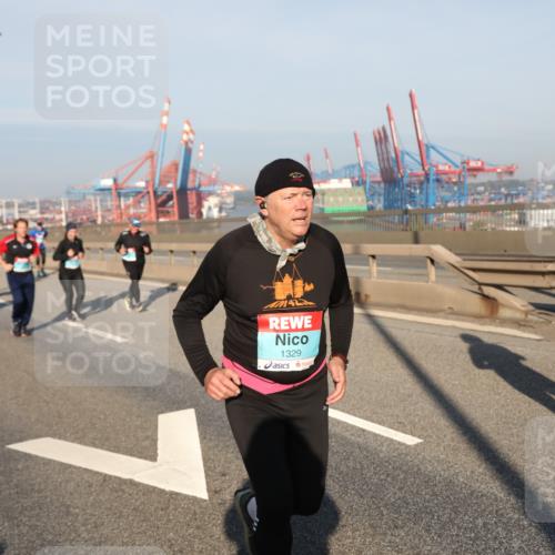 03.10.2025 - Köhlbrandbrückenlauf Yannick Fuchs http://msf.ph/oto/9179376 03.10.2025 08:52:08 Position 2 1329 meine-sportfotos.de