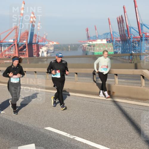 03.10.2025 - Köhlbrandbrückenlauf Yannick Fuchs http://msf.ph/oto/9179385 03.10.2025 08:52:10 Position 2 1954 meine-sportfotos.de
