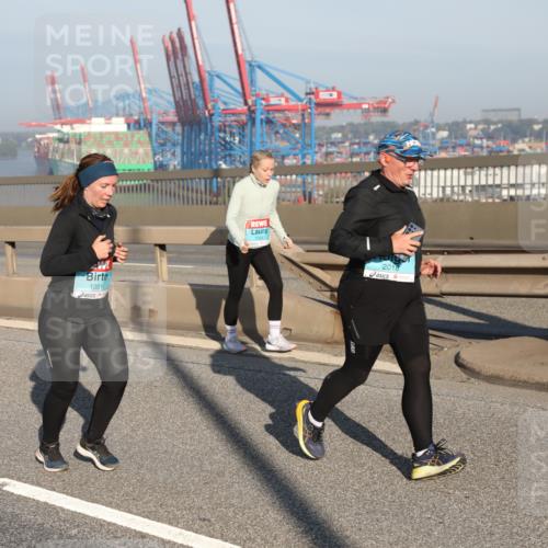 03.10.2025 - Köhlbrandbrückenlauf Yannick Fuchs http://msf.ph/oto/9179398 03.10.2025 08:52:11 Position 2 2107, 1051, 1954, 2018 meine-sportfotos.de
