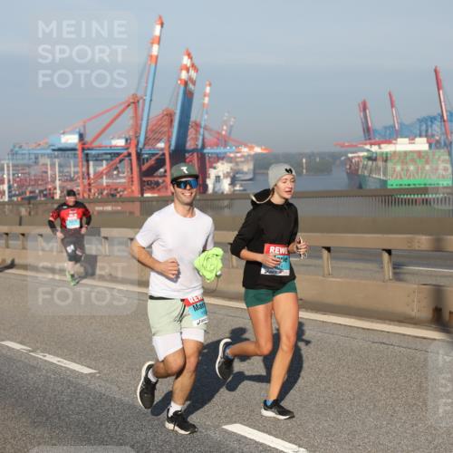 03.10.2025 - Köhlbrandbrückenlauf Yannick Fuchs http://msf.ph/oto/9179443 03.10.2025 08:52:19 Position 2  meine-sportfotos.de