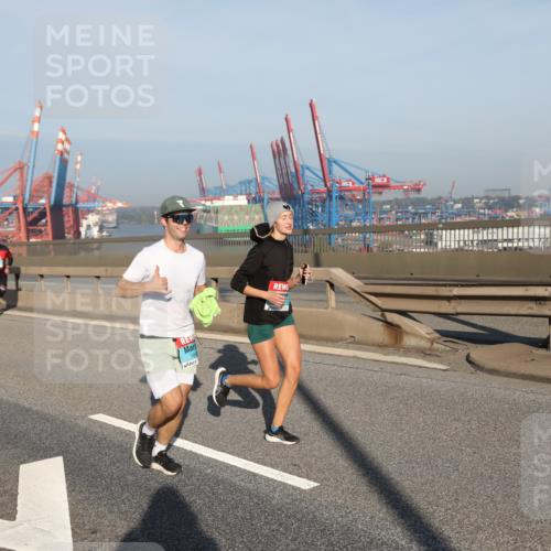 03.10.2025 - Köhlbrandbrückenlauf Yannick Fuchs http://msf.ph/oto/9179452 03.10.2025 08:52:20 Position 2 18 meine-sportfotos.de