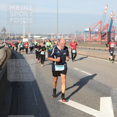 03.10.2025 - Köhlbrandbrückenlauf Yannick Fuchs http://msf.ph/oto/9179462 03.10.2025 08:52:22 Position 2 2121 meine-sportfotos.de